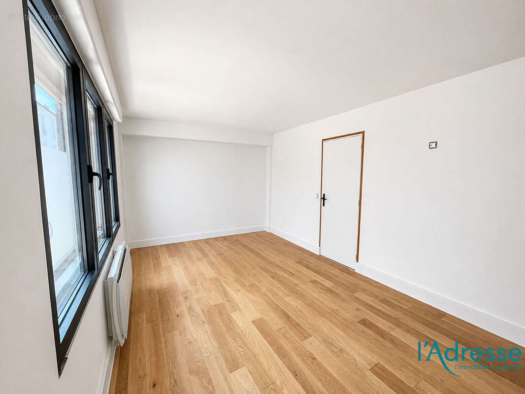 Appartement à LES LILAS