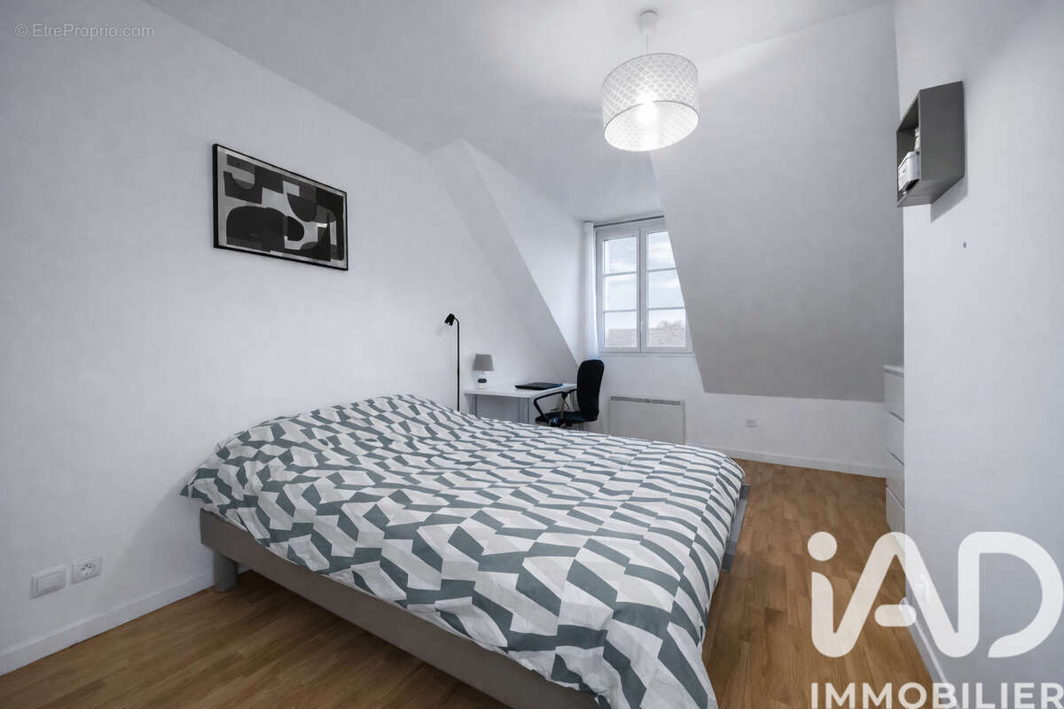 Photo 9 - Appartement à BAILLY-ROMAINVILLIERS