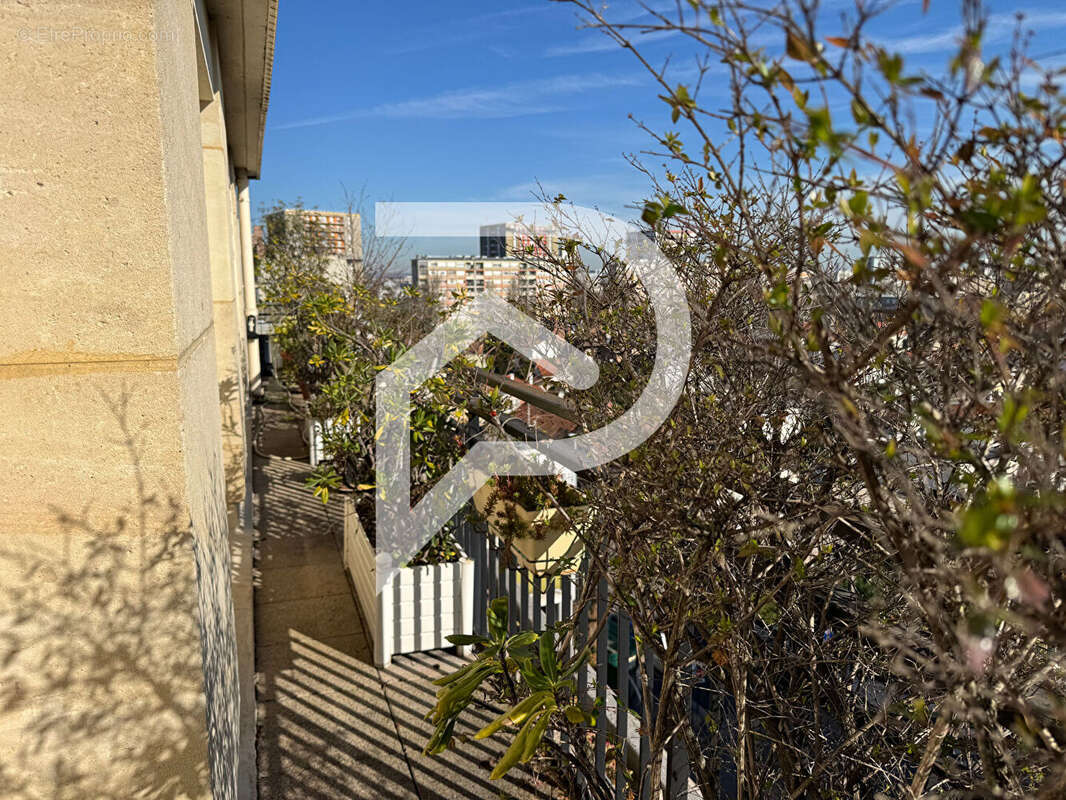 Appartement à COLOMBES