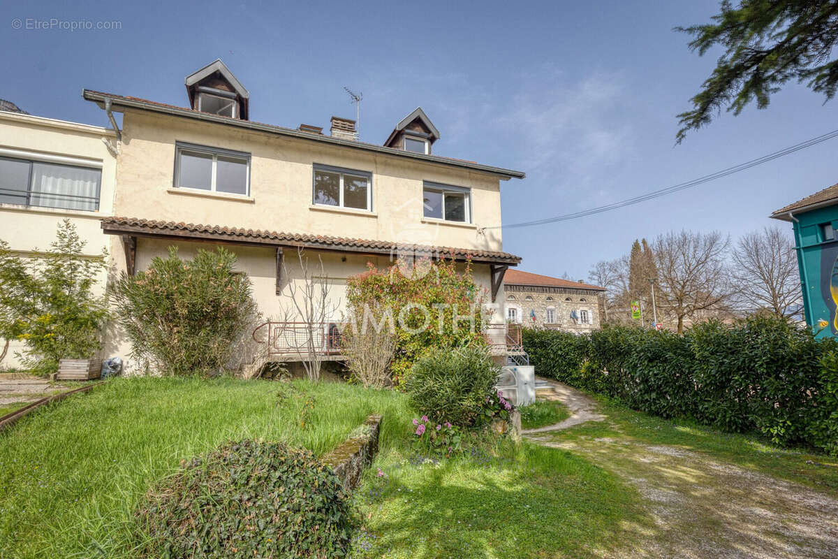 Appartement à MEYLAN