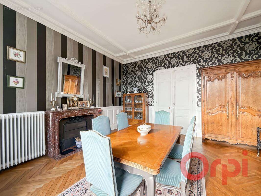 Maison à CHATEAUMEILLANT