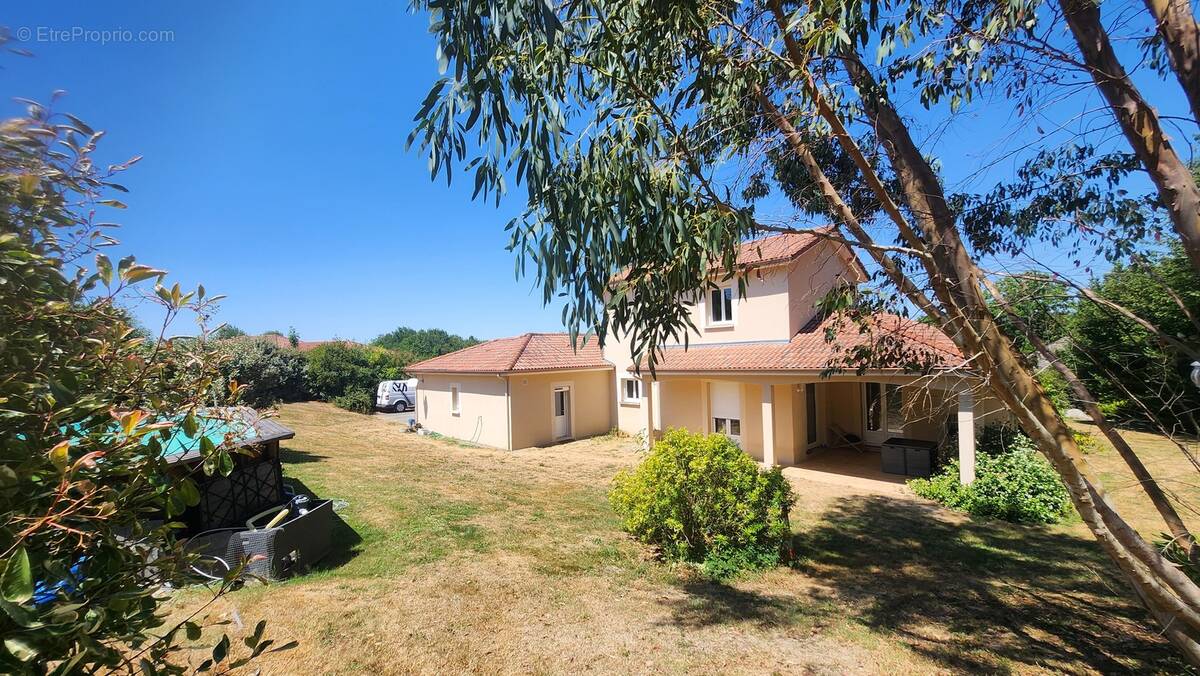 Maison à BESSINES-SUR-GARTEMPE