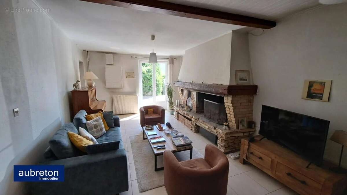 Maison à LA TERRASSE