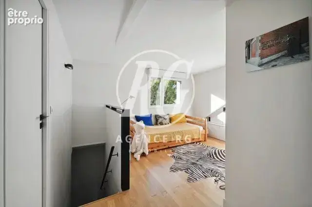 Maison 7 pièces rénovée avec piscine - photo 8