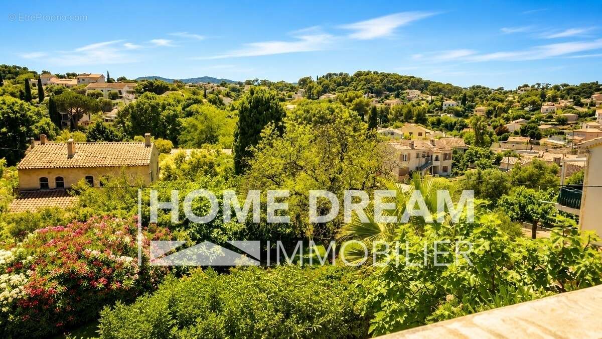 Maison 193 m² à La Seyne-Sur-Mer  - photo 3