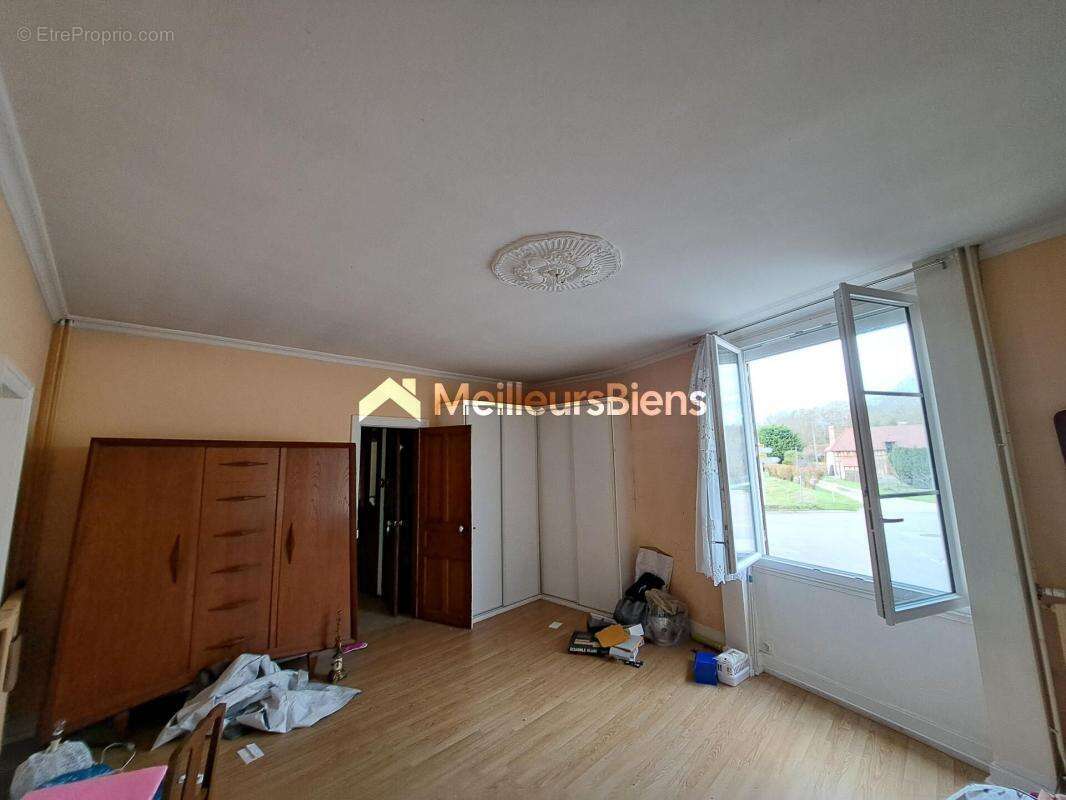 Maison à VILLECHETIF