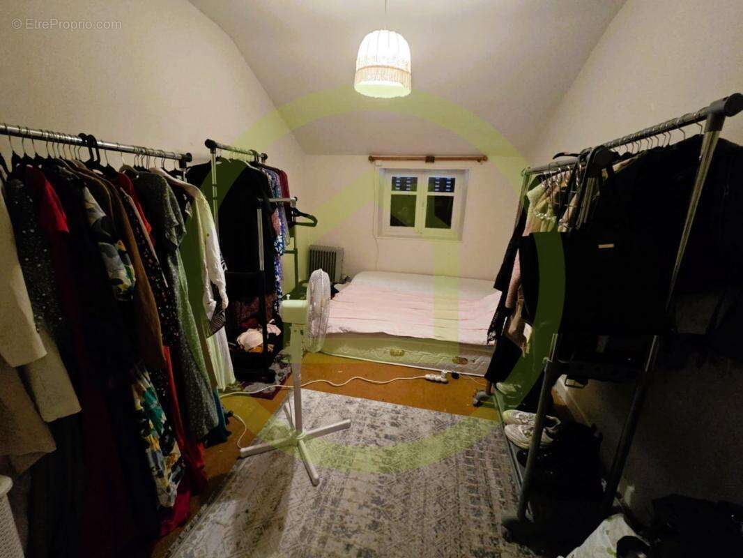 Maison à SAINT-BONNET-SUR-GIRONDE