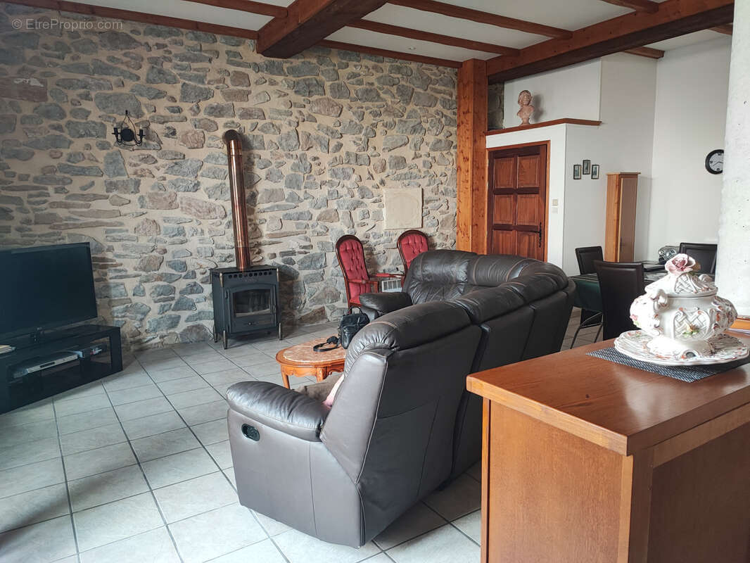Maison à AZILLE