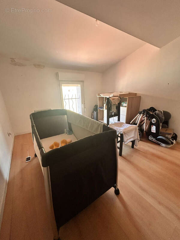 Appartement à SAINT-LAURENT-DE-LA-SALANQUE