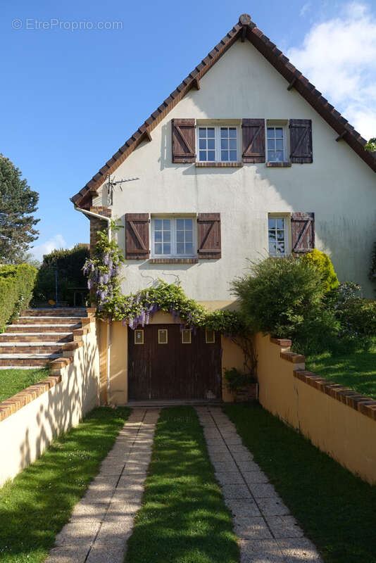 Maison à SAINT-NICOLAS-D'ALIERMONT