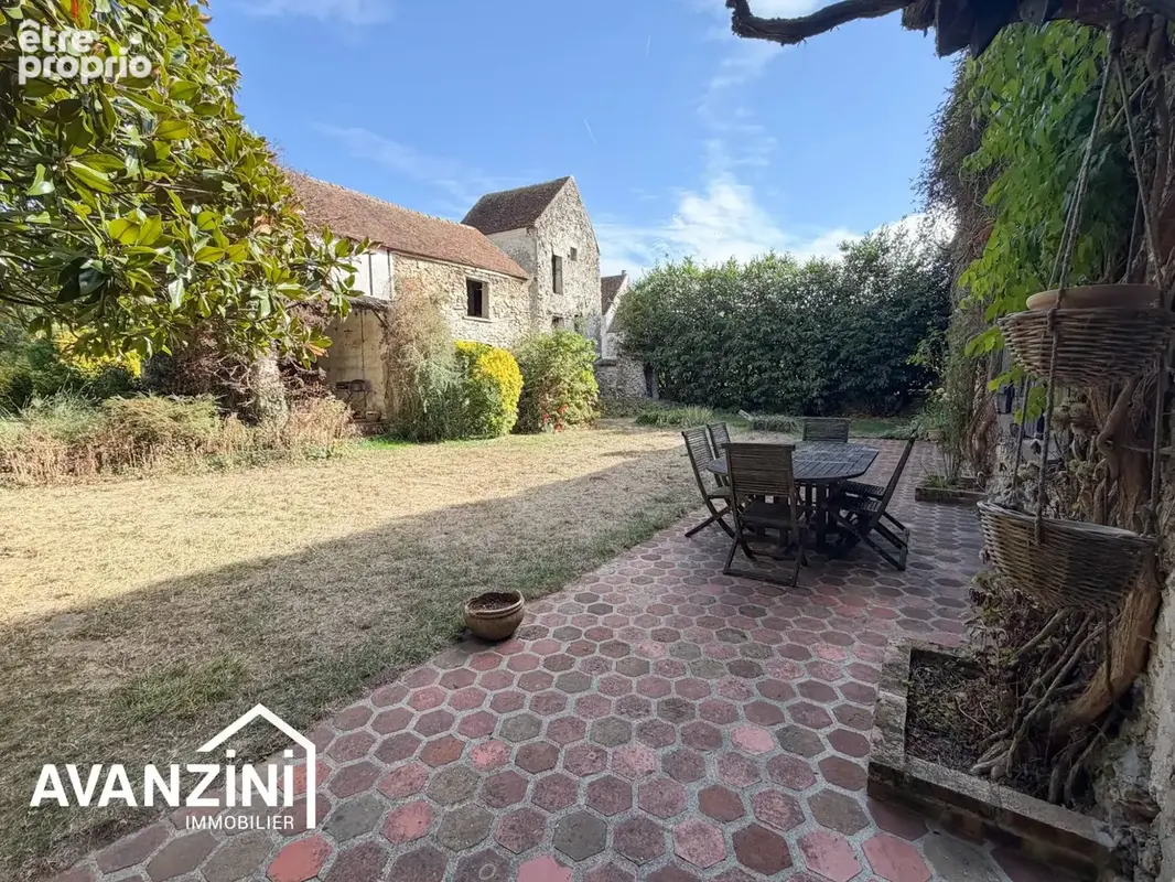 Maison 7 pièces 245 m² à vendre à Crecy-La-Chapelle (77580) - photo 3