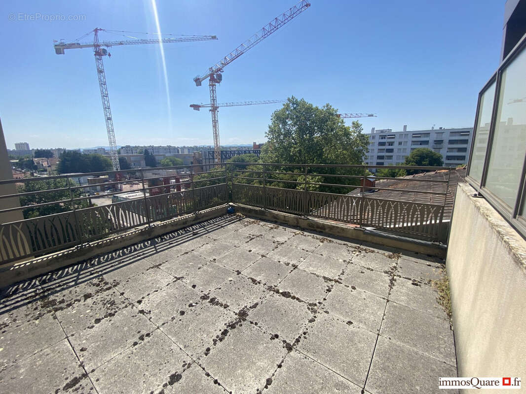 Appartement à LYON-8E
