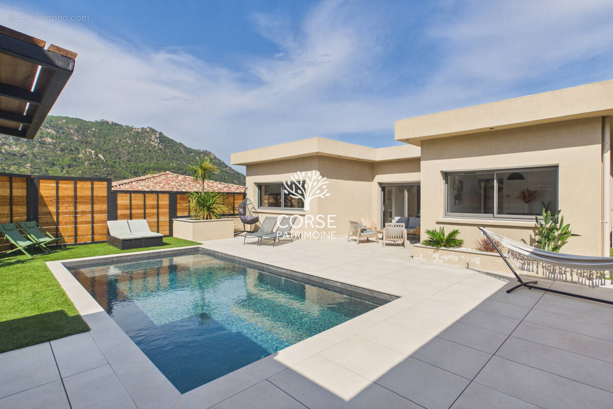 Maison à PORTO-VECCHIO