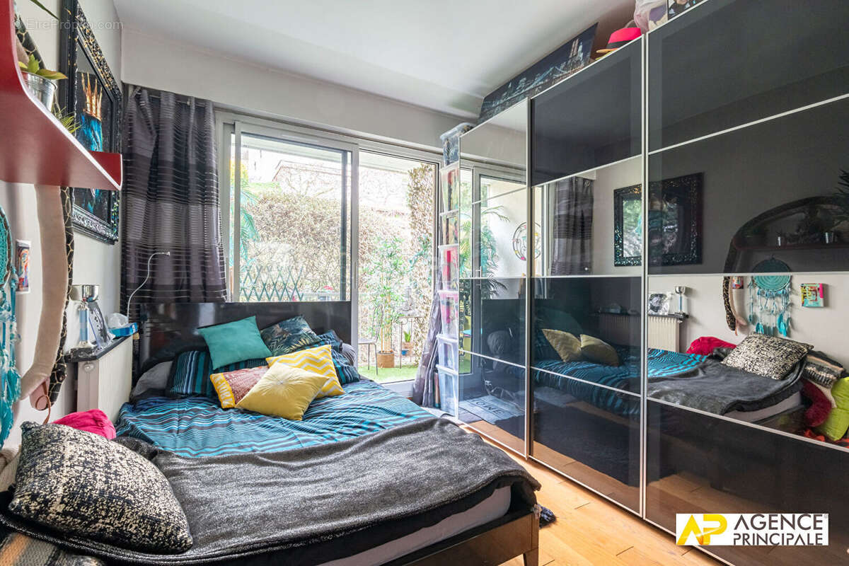 Appartement à LE MESNIL-LE-ROI