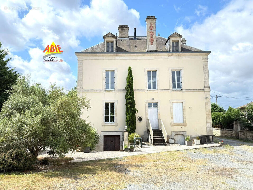 Photo 1 - Maison à ECHIRE