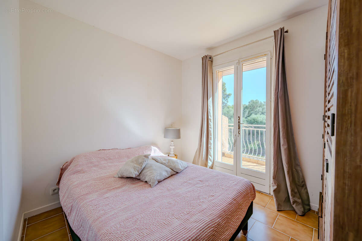 Maison à LA LONDE-LES-MAURES