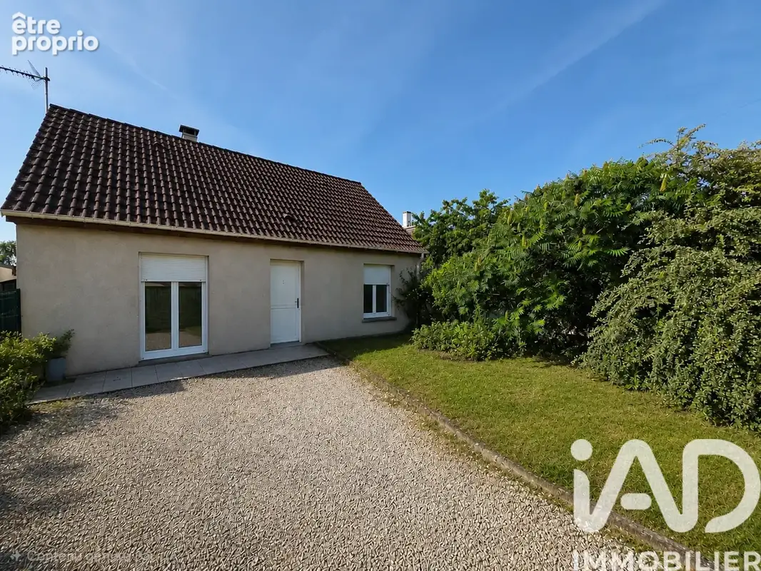 Photo 1 - Maison à SAINT-JEAN-DE-BRAYE