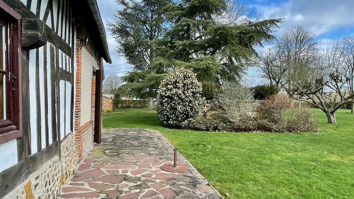 Maison à LES BAUX-DE-BRETEUIL