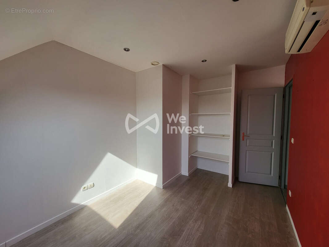 Maison 111 m² à Saint-Cyr-Sur-Morin  - photo 9
