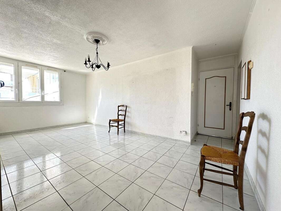 Photo 5 - Appartement à BAGNOLS-SUR-CEZE