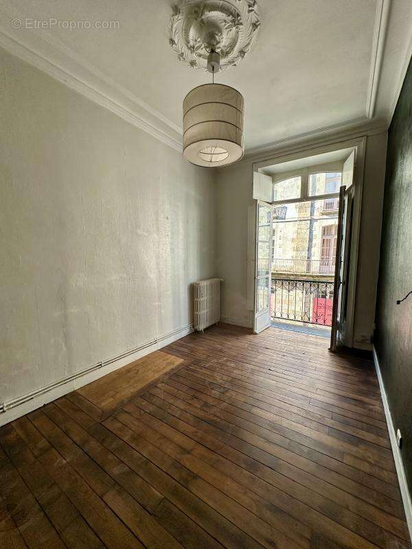 Grand appartement hyper centre avec cave et grenier - photo 4