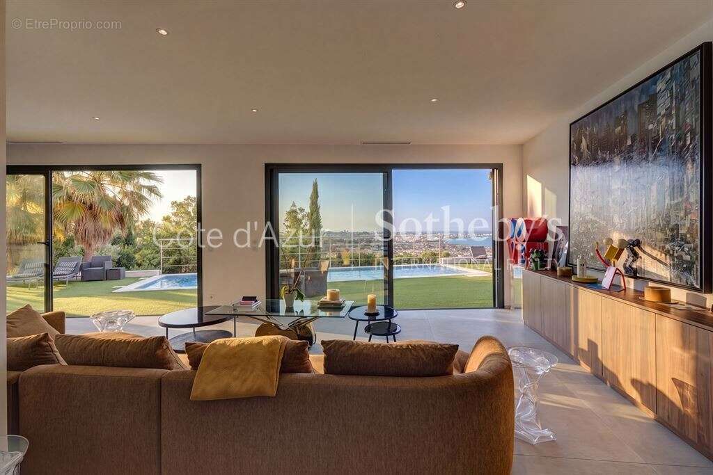 Villa contemporaine rénovée avec vue panoramique mer et Cap d’Antibes - photo 6