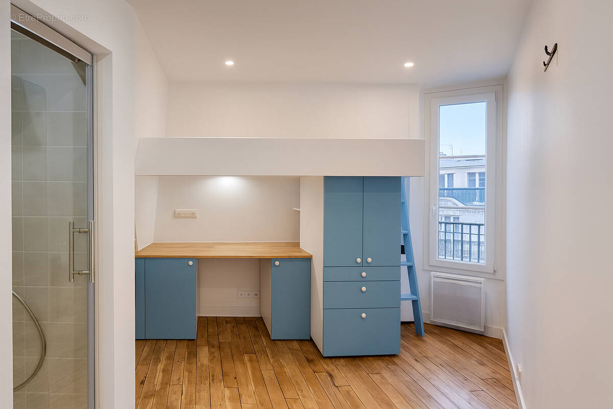 Appartement à PARIS-15E