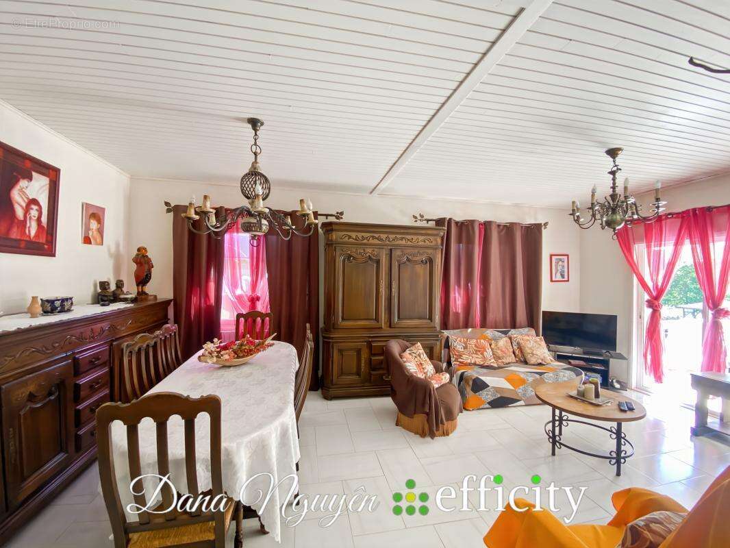 Maison à LA VERNAREDE