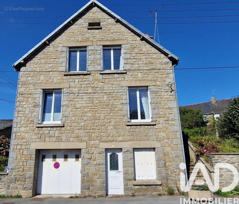 Photo 1 - Maison à PLOUGUENAST