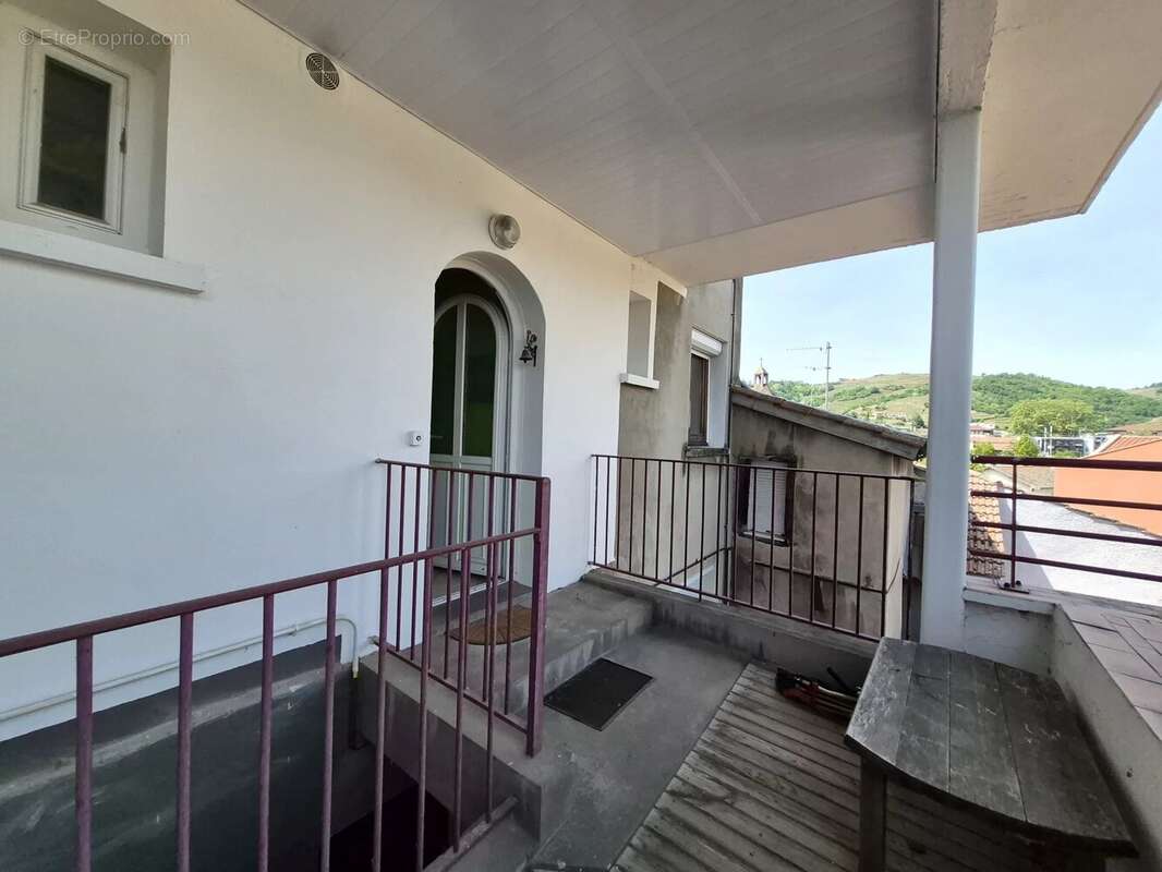 Appartement à CONDRIEU