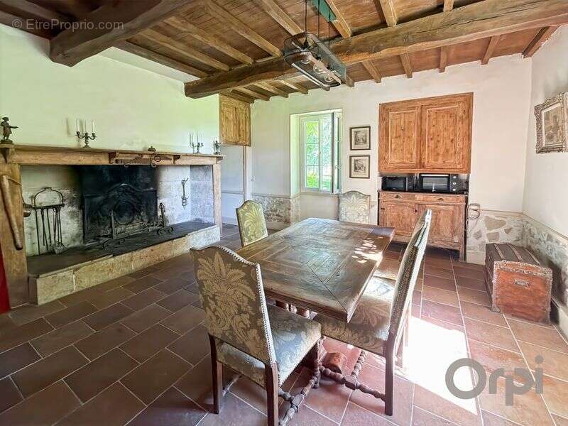 Maison à PRECHAC