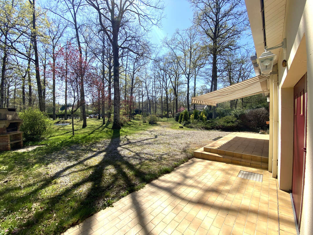 Maison à BAZOCHES-SUR-LE-BETZ