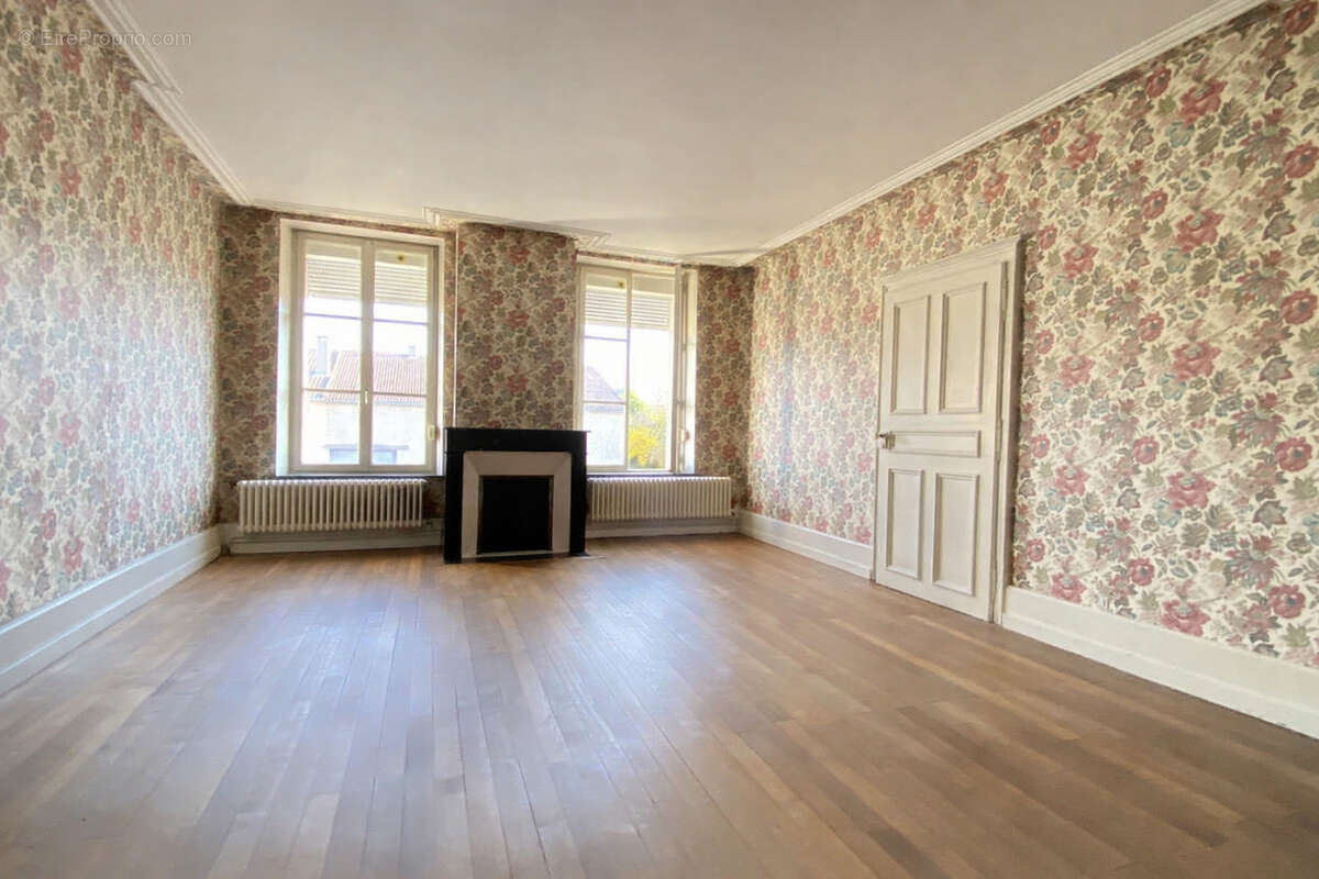 Maison à SAIZERAIS