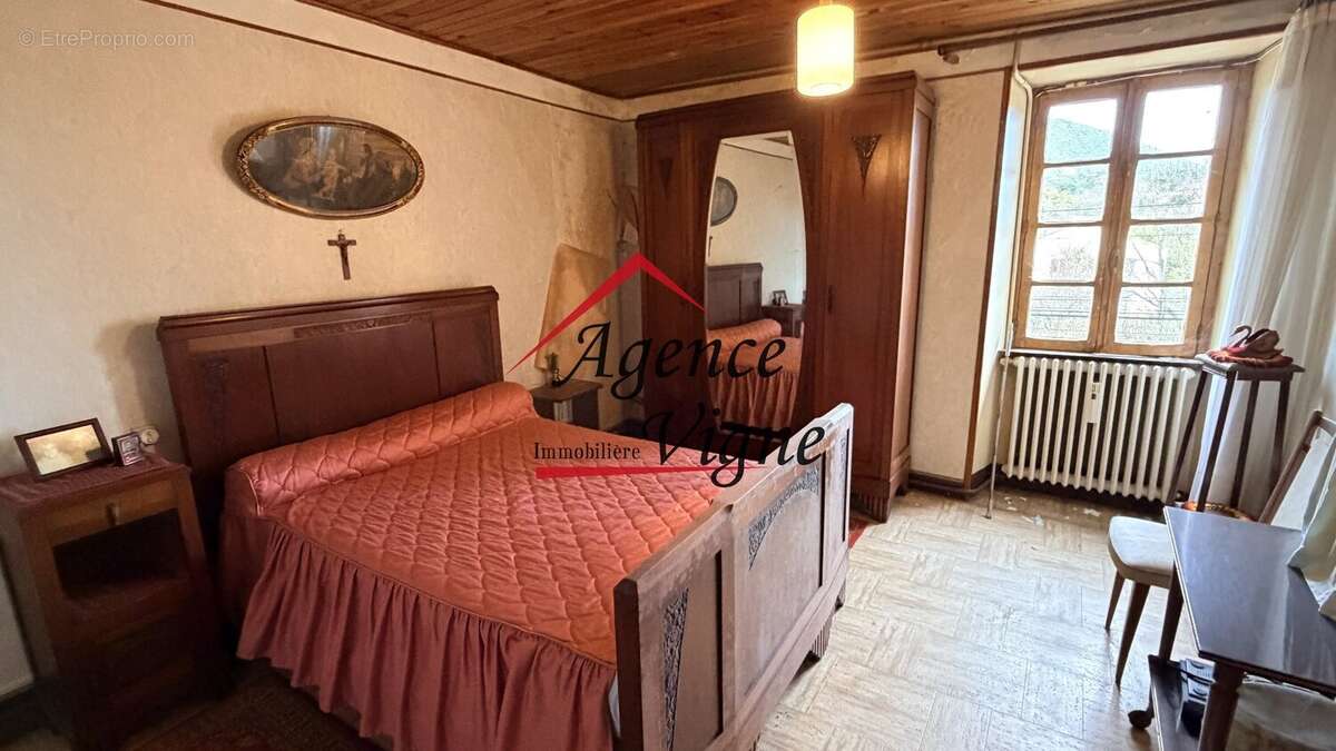 Maison à SAINT-FLORENT-SUR-AUZONNET