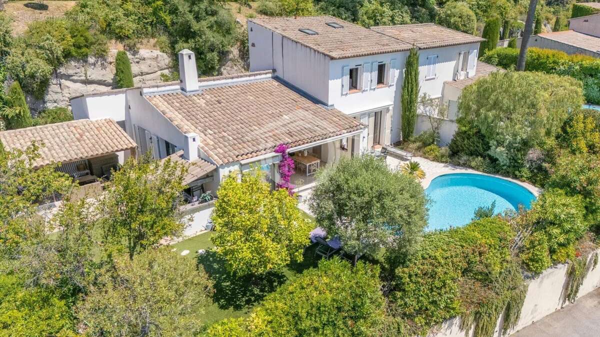Maison à VILLENEUVE-LOUBET