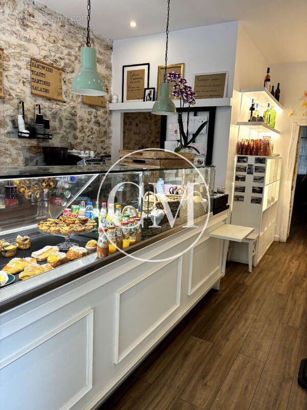 Commerce à VERSAILLES