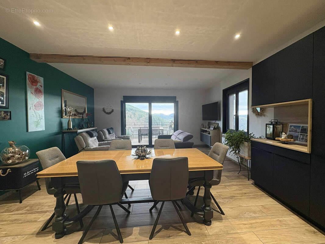 Maison à LAMURE-SUR-AZERGUES