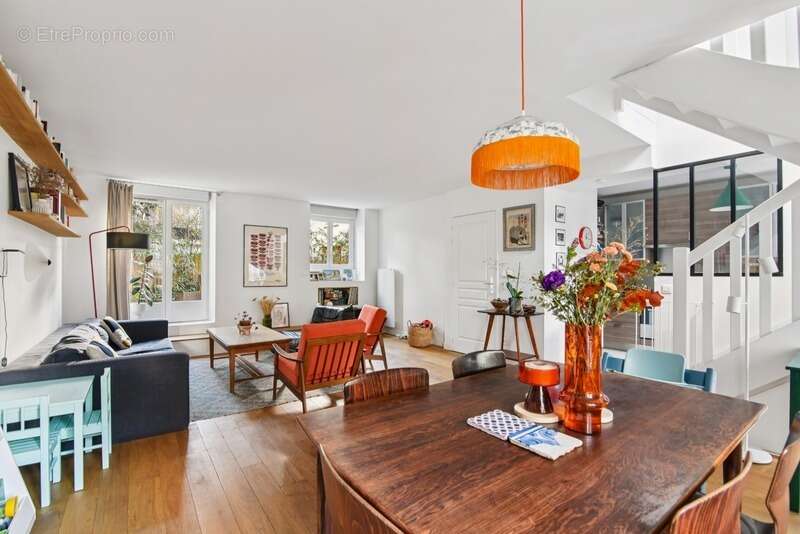 Appartement à PARIS-19E