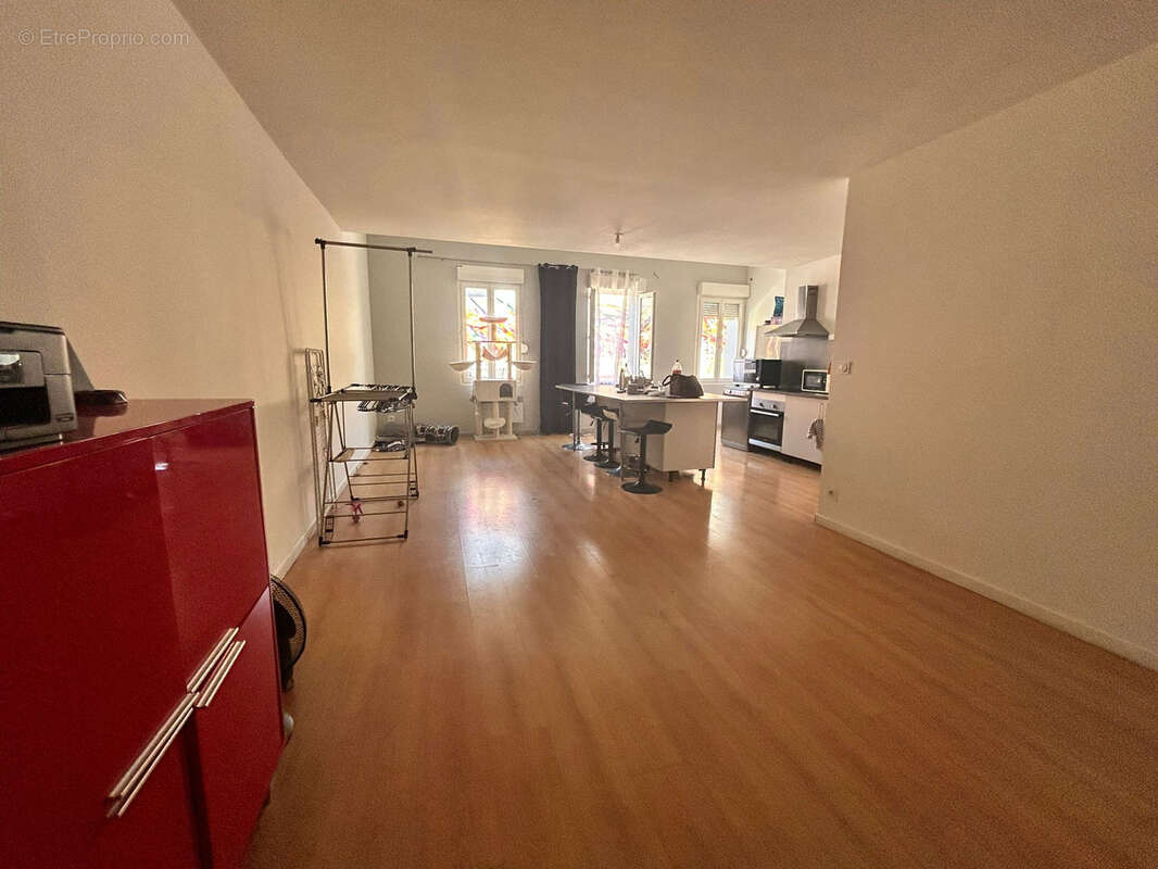 Appartement à SAINT-LAURENT-DE-LA-SALANQUE