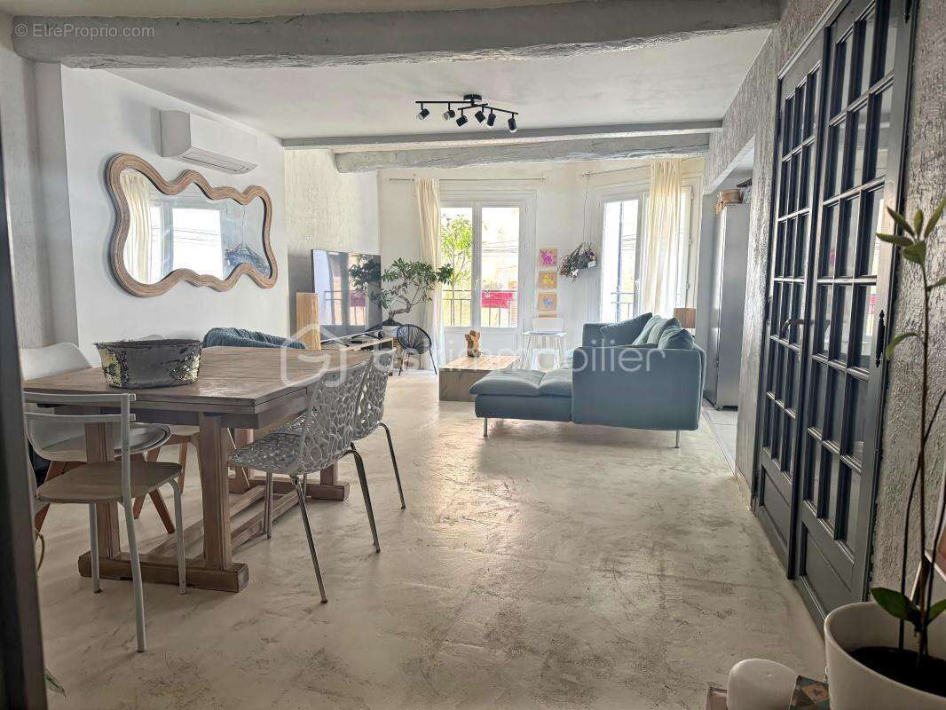 Maison à LA ROQUEBRUSSANNE