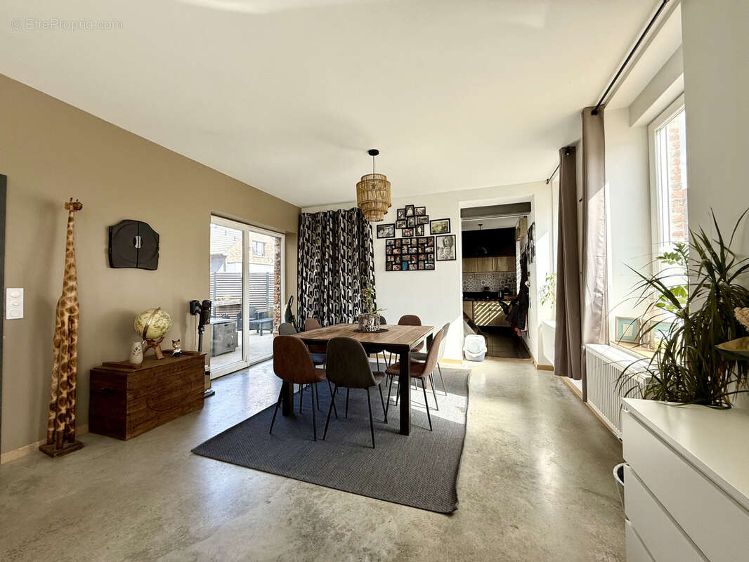 Maison à CAMPHIN-EN-CAREMBAULT