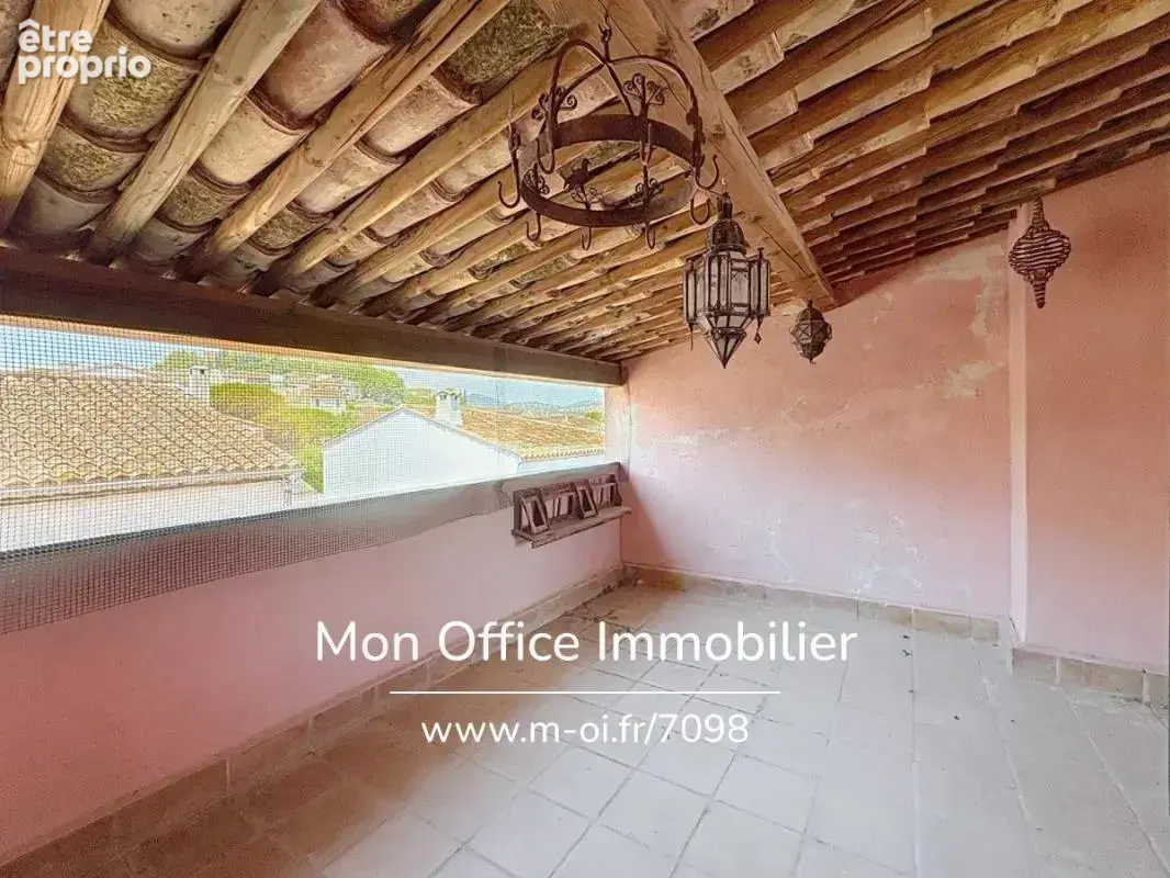 Référence : 7098-les - maison de maître t7 à rénover au coeur du village de cogolin - photo 5