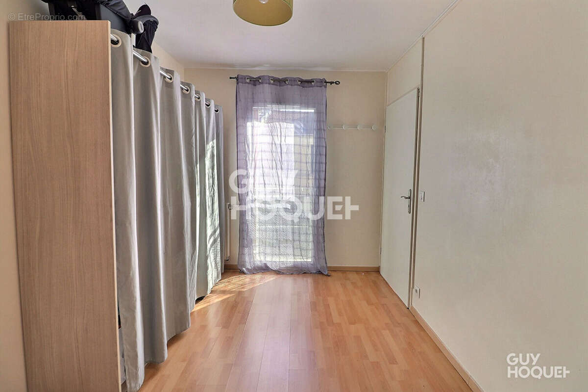 Appartement à AUBERVILLIERS