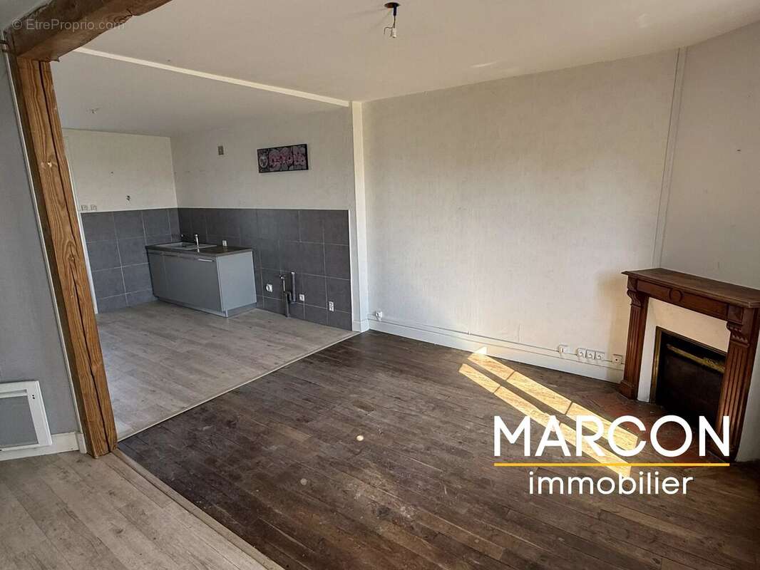 Maison à SAINTE-FEYRE