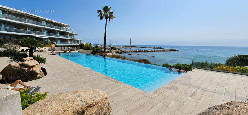 Appartement à SARI-SOLENZARA