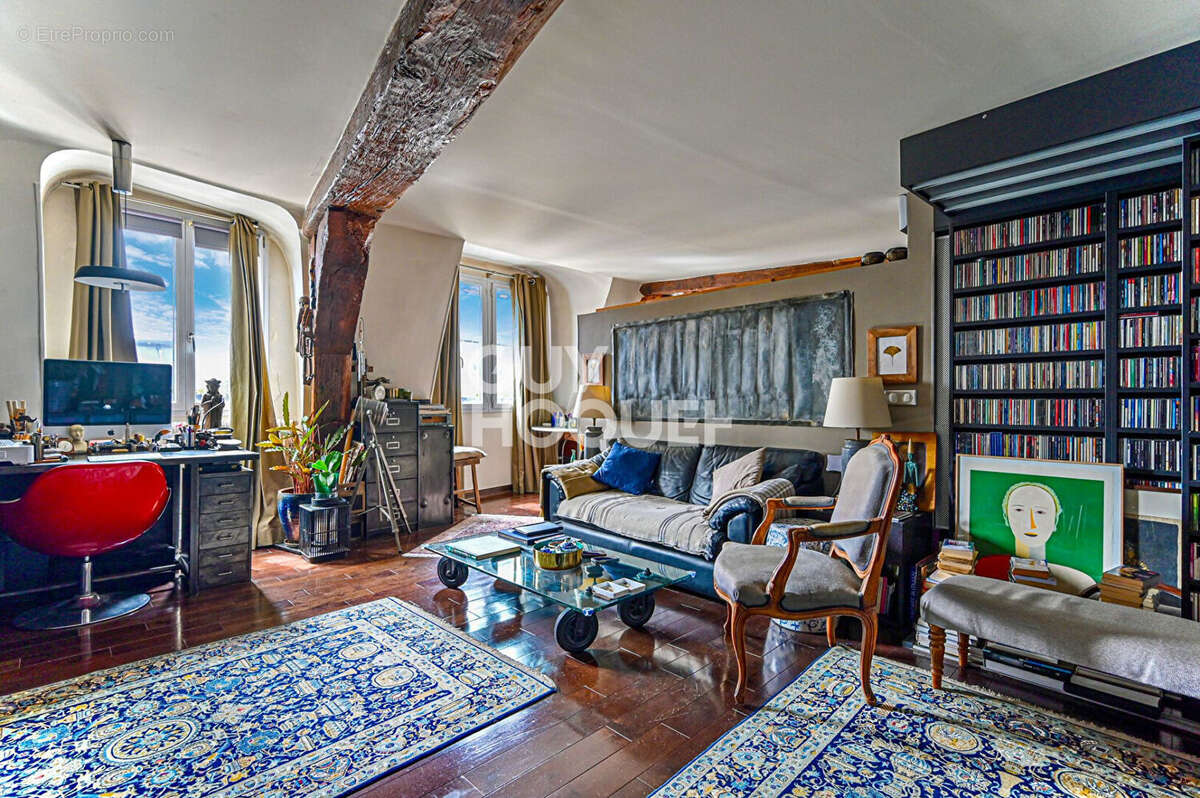 Appartement à PARIS-2E