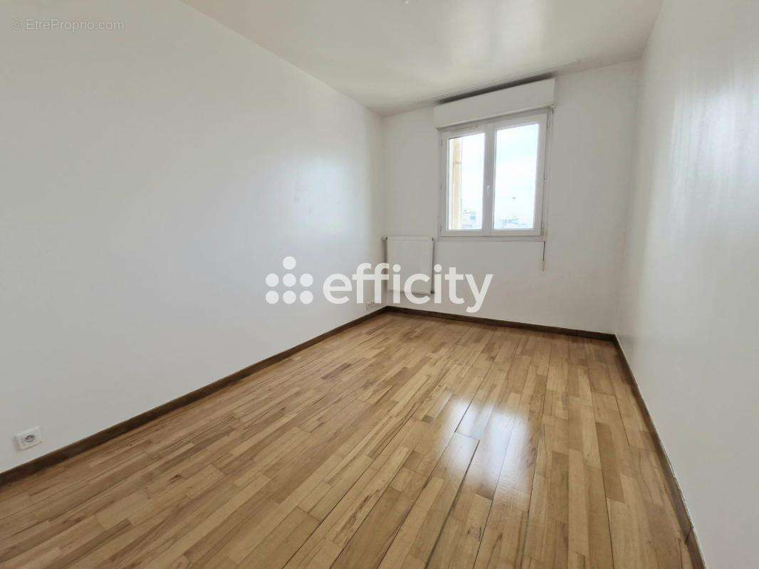 Appartement à BONDY
