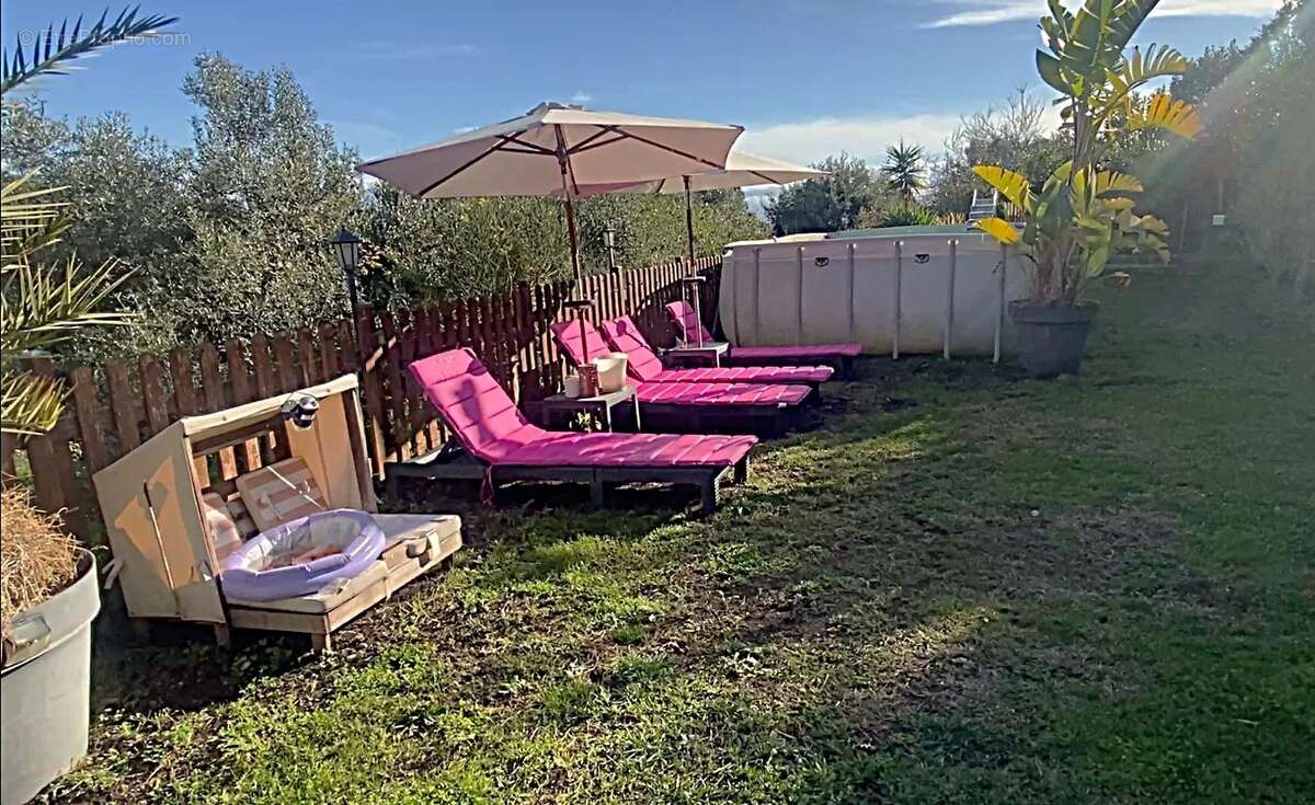 Maison à SAINT-LAURENT-DU-VAR