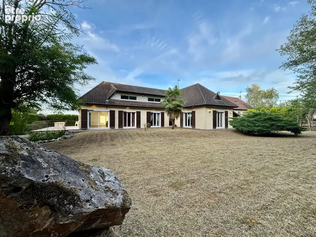 Maison à VILLEMARECHAL