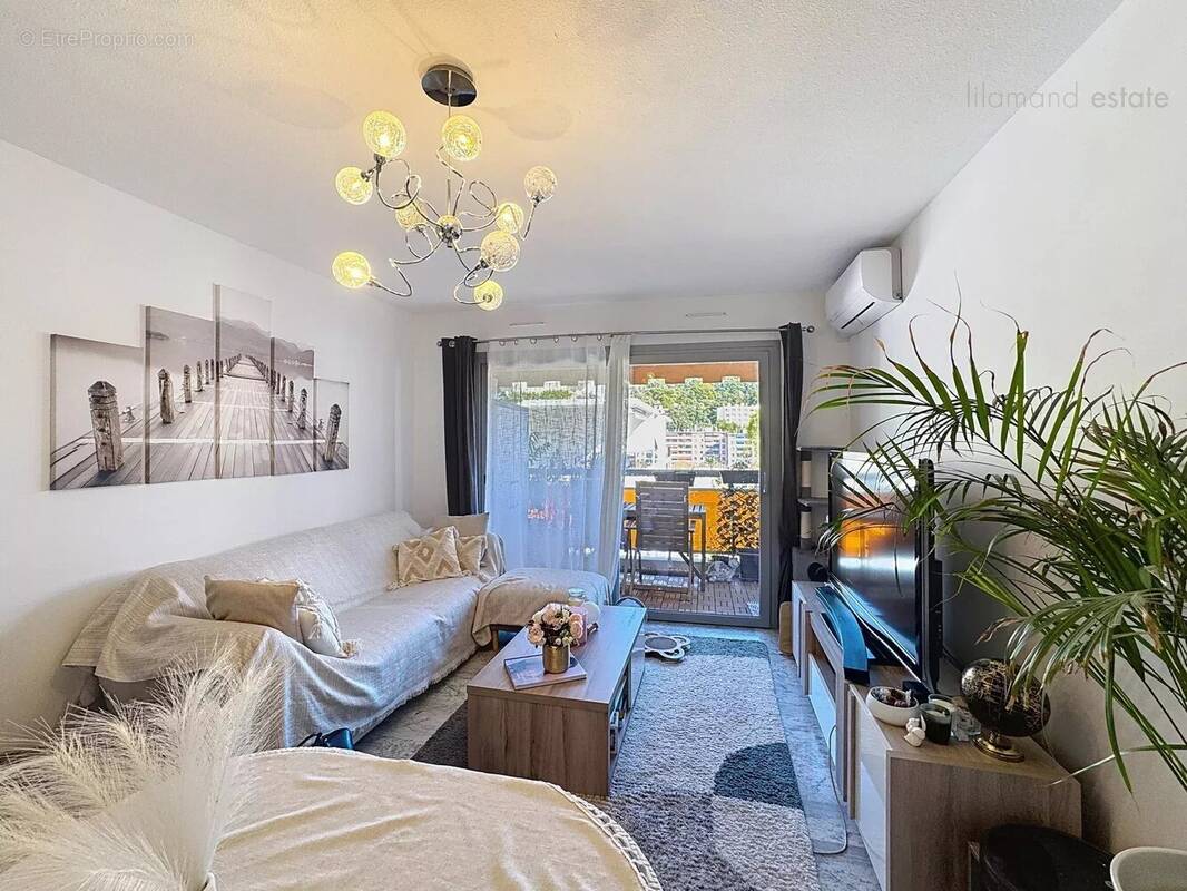 Appartement à LE CANNET